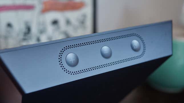 Besides the touch display, the Echo Show also has physical buttons for volume, and muting the microphone. (Image: Alex Cranz/Gizmodo)