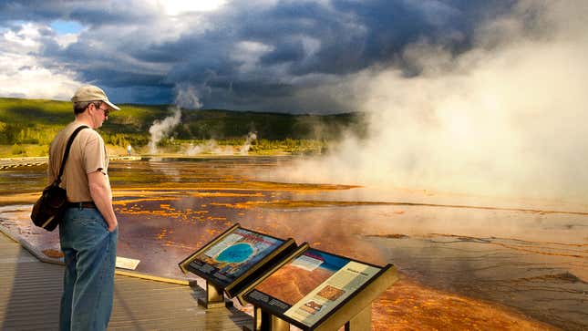 Image for article titled Dad Explains Geologic Concept To Family As If He Not Reading Straight From National Park Wayside Exhibit