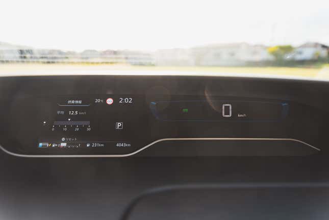 Image for article titled Japan’s Best-Selling Minivan Is Smarter Than It Looks
