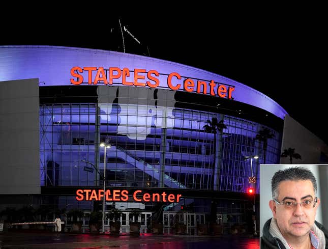 Image for article titled Staples Center Employee Realizes He Left Shot Clock Buzzer On This Whole Time