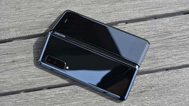 Image for article titled A Month With the Improved Galaxy Fold and I Actually Still Like It