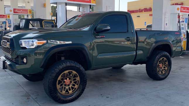 Image for article titled At $17,900, Is This Frankenstein 2009 Toyota Tacoma A Monster-Good Deal?