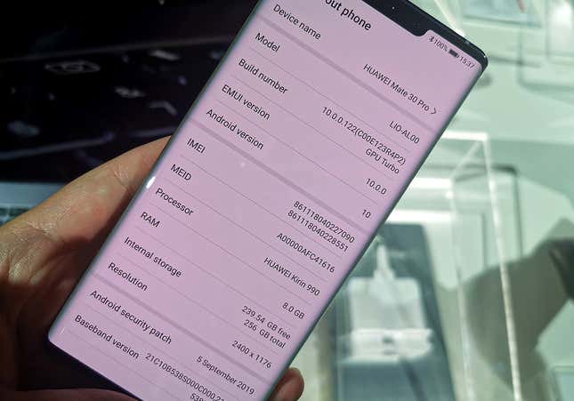 Sí, el Mate 30 Pro corre sobre Android 10 (lo han obtenido Open Source). Aquí la prueba. La gran duda no es Android, son los servicios de Google.