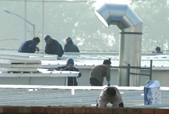 Imagen para el artículo titulado El secreto de China para construir un hospital en Wuhan en 10 días o rascacielos en tres semanas