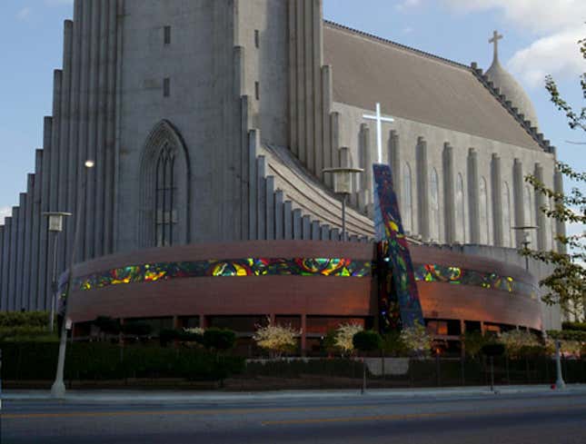 Image for article titled Megachurch Threatened By New Ultrachurch
