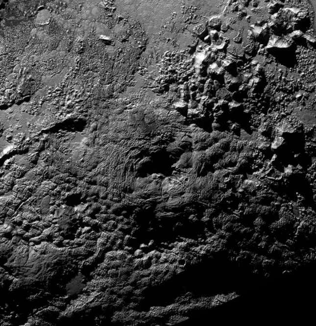 Wright Mons (centro)
Imagen: NASA/JHUAPL/SWRI