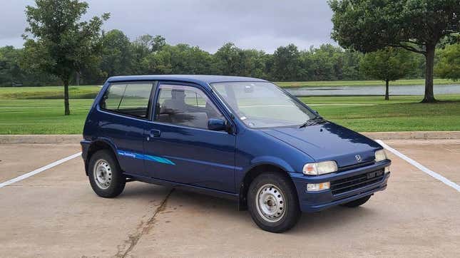 Image for article titled Honda Civic Si Turbo, Daihatsu Rocky, Chevy C-10: The Dopest Vehicles I Found For Sale Online