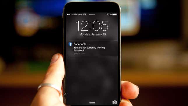 Image for article titled New Facebook Notifications Alert Users When They Not Currently Looking At Facebook