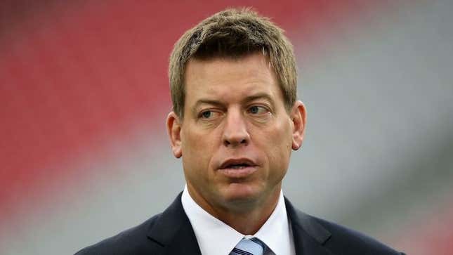 Image for article titled Troy Aikman Fruitlessly Attempts To Conjure Super Bowl Memory For On-Air Anecdote