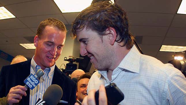 Image for article titled Peyton Manning Congratulates Brother Eli: &#39;This Has Been The Worst Year Of My Life&#39;
