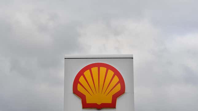 Image for article titled Shell Is the Latest Oil Company to Do a Belly Flop