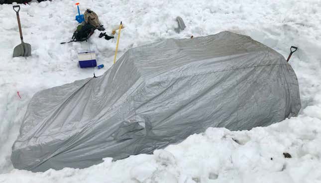 Image for article titled A Tesla Engineer's Jeep Ended Up Under 10 Feet of Snow for Months and It's Still There