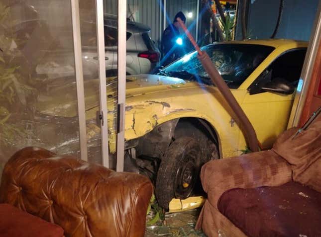 Image for article titled The Absurd Story Of How Some Genius Crashed Into The Same Home Three Times With Two Different Cars