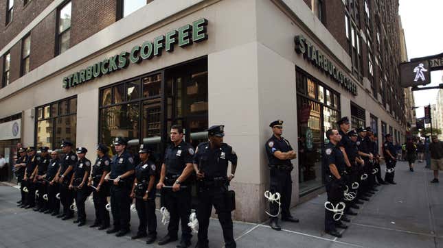 Image for article titled Starbucks Apologizes for Making Cops Leave Because Customer ‘Did Not Feel Safe’