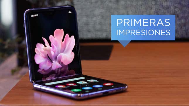 Imagen para el artículo titulado El Samsung Galaxy Z Flip es un teléfono precioso y sorprendentemente robusto