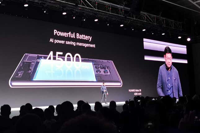 Imagen para el artículo titulado El Huawei Mate 30 llega con pantalla curva, cámara cuádruple (y sí, con Android)