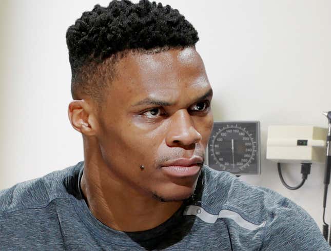 Image for article titled Russell Westbrook Quietly Asks Rockets Team Doctor If He Needs To Make Free Throw To Pass Physical