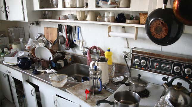 Image for article titled Last Call: Dishes, dishes, dishes, dishes, dishes, dishes, dishes