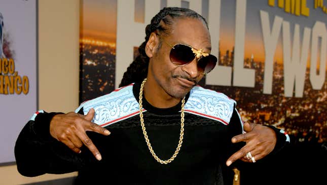 Image for article titled No, Snoop Dogg Can&#39;t Get Your Credit Card Debt Canceled