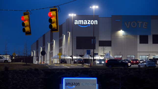 Image for article titled Amazon Union Vote Fails in Bessemer, as Union Calls for Investigation