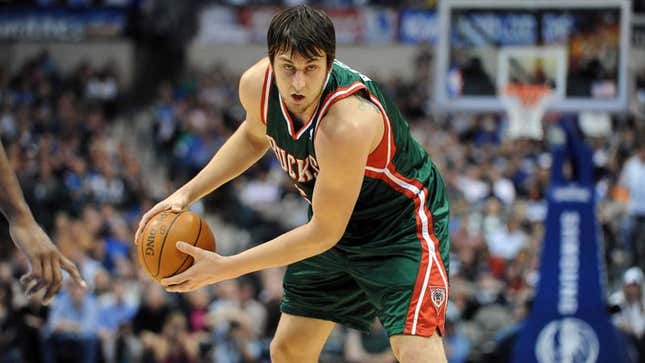 Image for article titled Confused Milwaukee Bucks Have No Idea What To Do After Rebounding Basketball