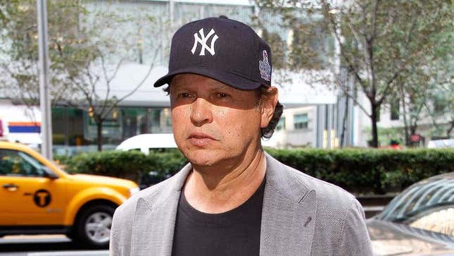Image for article titled Billy Crystal Tearfully Admits He’s Never Seen, Been To A Yankees Game