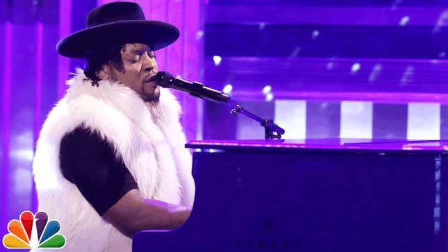 Watch D'Angelo Honor Prince With Help From Maya Rudolph's Cover Band