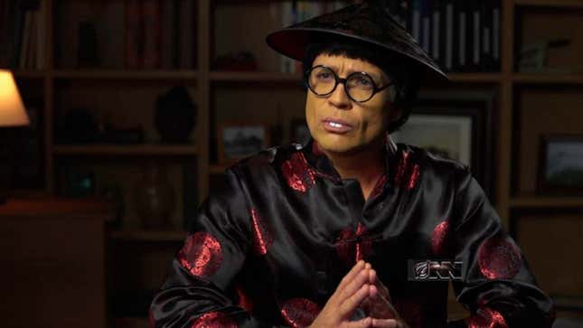 Reporter Goes Undercover In Chinatown By Wearing Silk Robe