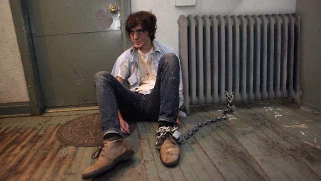 Image for article titled Study Finds College Still More Worthwhile Than Spending 4 Years Chained To Radiator