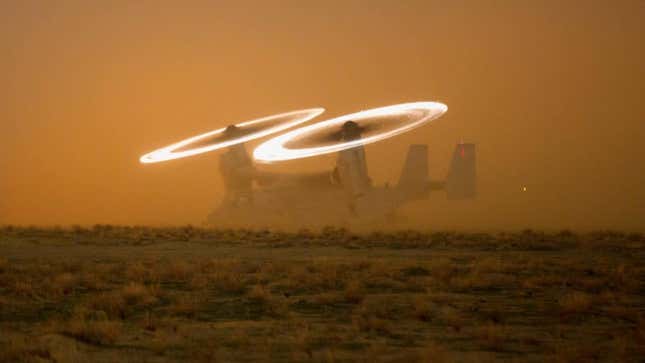 Imagen para el artículo titulado Efecto Kopp-Etchells: cuando los helicópteros brillan en la oscuridad