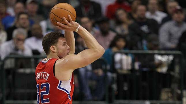 Image for article titled Blake Griffin Makes Amazing Dunk Where He Lets Go Of Ball 20 Feet Away From Hoop