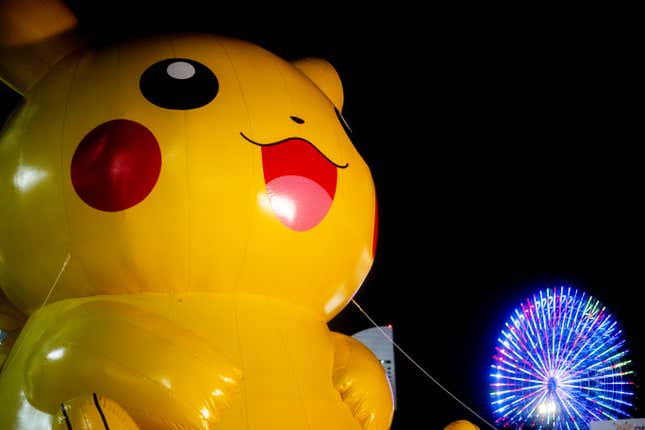 Image for article titled In Photos: 2,000 Dancing Pikachus (And Their Fans) Take Over Yokohama, Japan