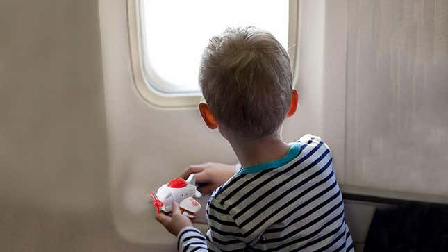 Image for article titled The Best Toys To Pack For Your Kid&#39;s First Plane Trip