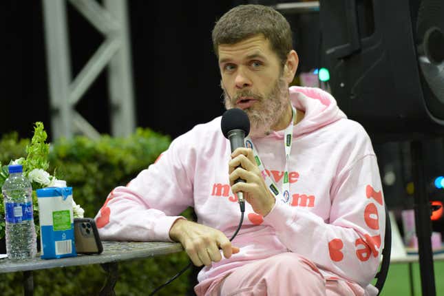 Perez Hilton Has Been Banned From TikTok, Where He Was Apparently a Jerk to Teens