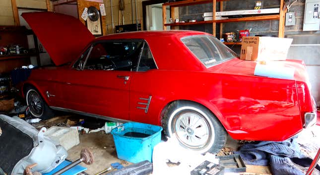 Image for article titled This 1966 Ford Mustang Hasn&#39;t Been On The Road In 23 Years. Here&#39;s How I Finally Got It Running Well