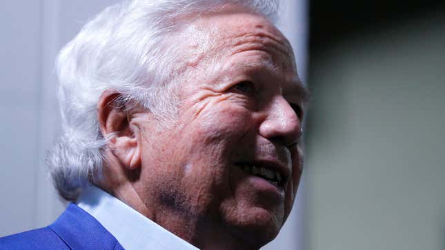 Image for article titled Robert Kraft Got A Ban On You Seeing The Hand Job Video, But It Doesn&#39;t Last Forever