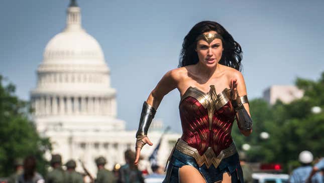 Imagen para el artículo titulado Wonder Woman 3 ya es oficial, y regresará Patty Jenkins como directora