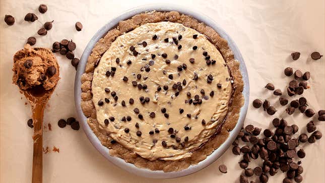 No-Bake Chocolate Chip Cookie Dough Pudding Pie
