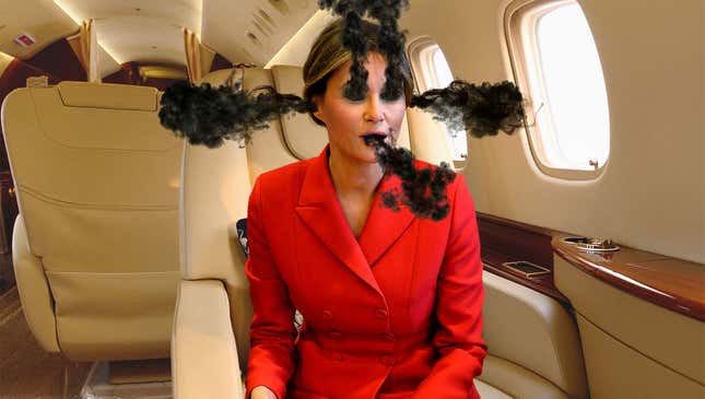 Image for article titled Melania Trump’s Plane Forced To Make Emergency Landing After Smoke Begins Billowing Out Of First Lady