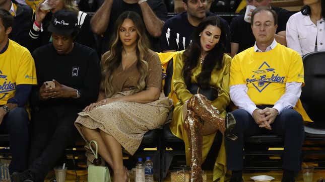 Image for article titled Previously Unknown Rich Person Violates Beyoncé&#39;s Private Space at NBA Finals