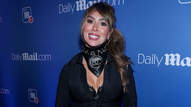 Image for article titled Real Housewives of Orange County Covid-Denier Kelly Dodd&#39;s Mother Hospitalized With Covid
