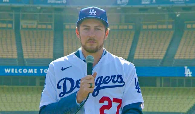 Trevor Bauer Answers Fans Questions While He Walks Around the