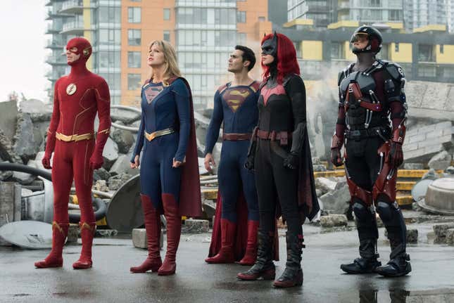 RIP Everyone: A Whole Lot of People Died in the First Episode of CW's <i>Crisis</i>
