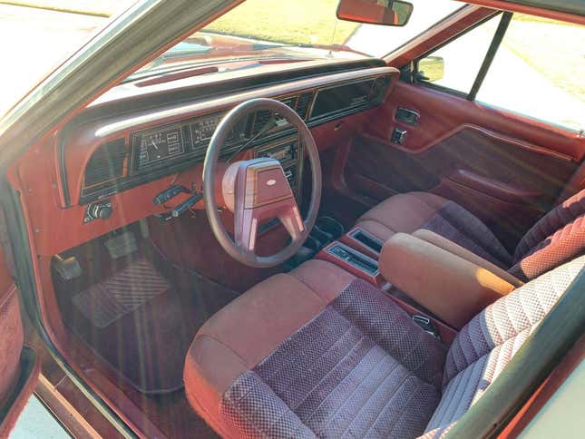 Image for article titled At $4,500, Could This 1986 Ford LTD Wagon Have Unlimited Appeal?