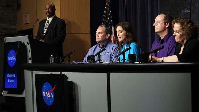 Image for article titled Nation Demands NASA Stop Holding Press Conferences Until They Discover Some Little Alien Guys