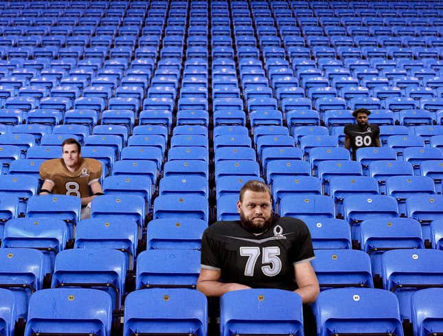 Image for article titled Pro Bowl Players Not In Game Asked To Sit In Stands To Make Stadium Look Less Empty