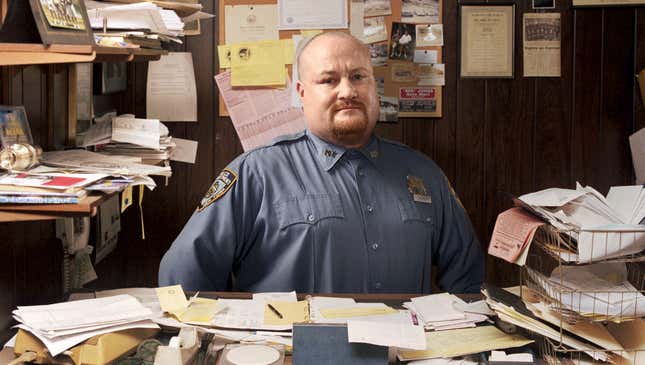Image for article titled Loose-Cannon Cop Who Doesn’t Play By The Rules Uses Unconventional Filing System For Paperwork While On Desk Duty