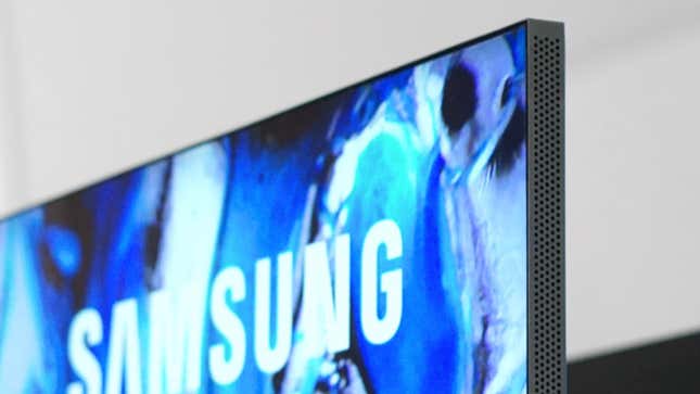 Imagen para el artículo titulado Pantalla sin bordes, sonido en 3D y la voz de Alexa: así son los nuevos televisores QLED de Samsung