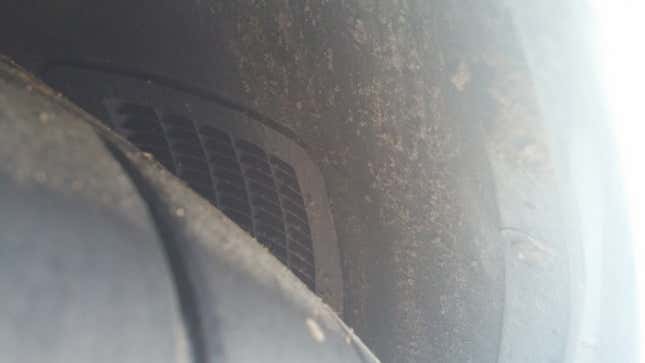 There’s a vent at the back side of each LTR in the wheel liner to facilitate airflow.