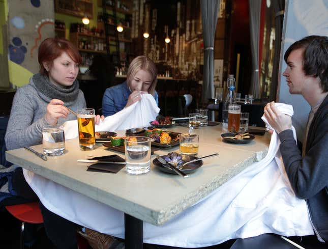 Image for article titled Trendy Restaurant Has Communal Napkin